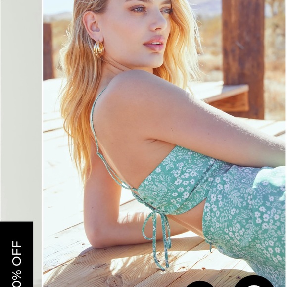 ASTR THE LABEL GABRIELLE FLORAL CUTOUT MIDI DRESS - Picture 2 of 5